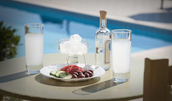 Греческая водка Ouzo